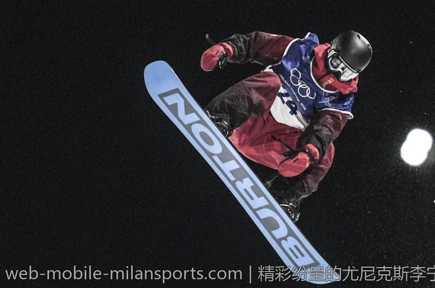 精彩纷呈的尤尼克斯李宁羽毛球拍2026新品引领潮流